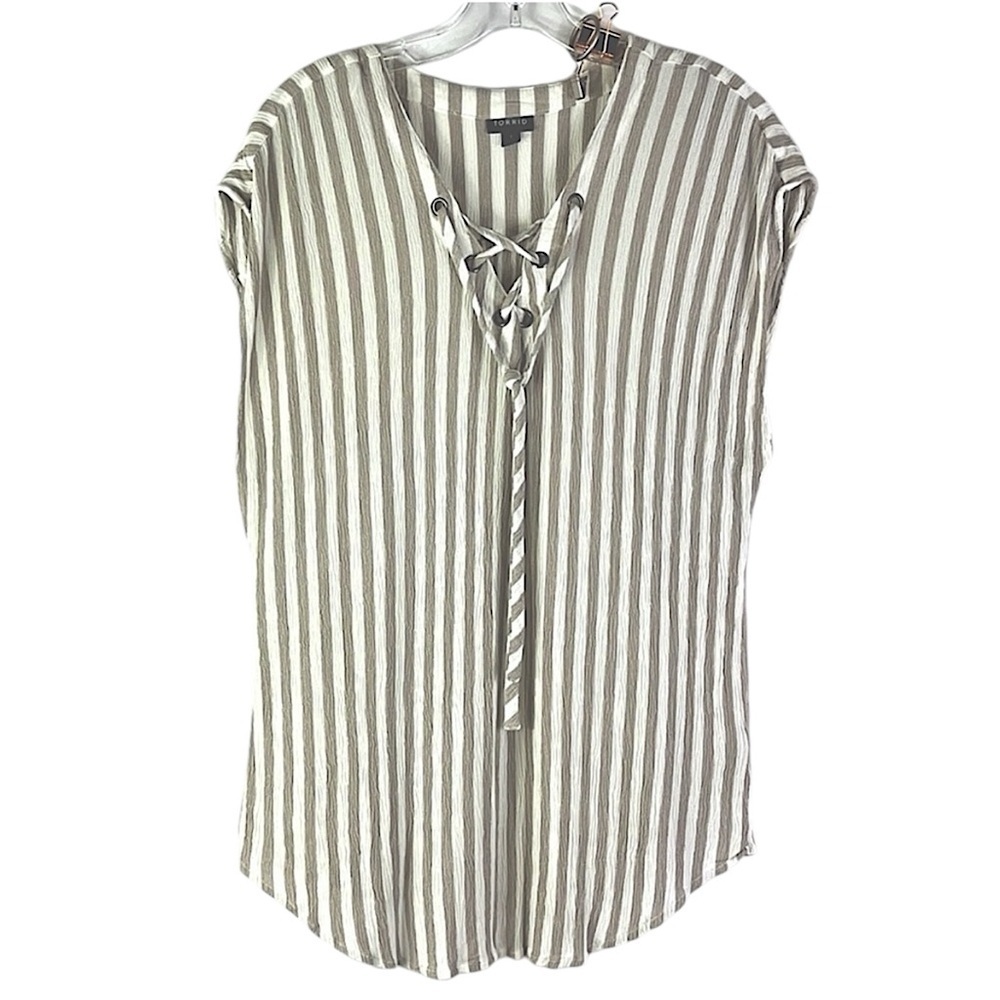 Torrid sleeveless striped top Sz 1
